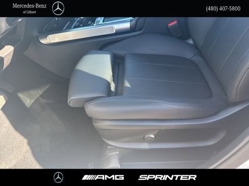 Certified 2025 Mercedes-Benz GLB 250 image 12
