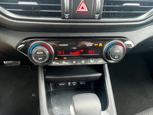 Used 2019 Kia Forte LXS FWD image 18