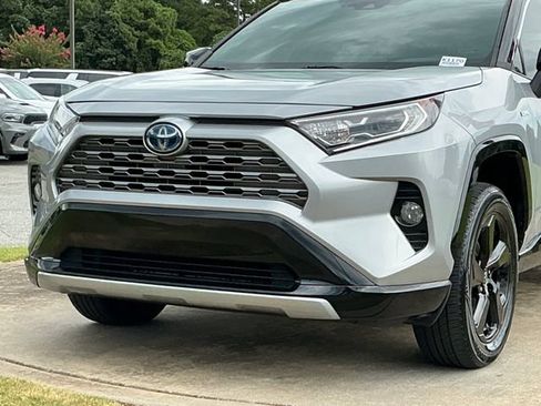 Used 2021 Toyota RAV4 XSE w/ XSE Grade Weather Package AWD/4WD image 10