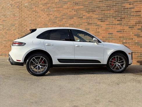 New 2026 Porsche Macan S image 7