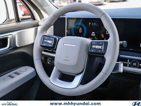 New 2026 Hyundai Santa Fe SE FWD image 15