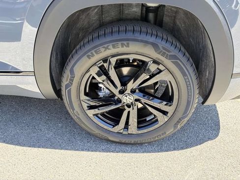 New 2026 Volkswagen Atlas Cross Sport SEL R-Line AWD/4WD image 5
