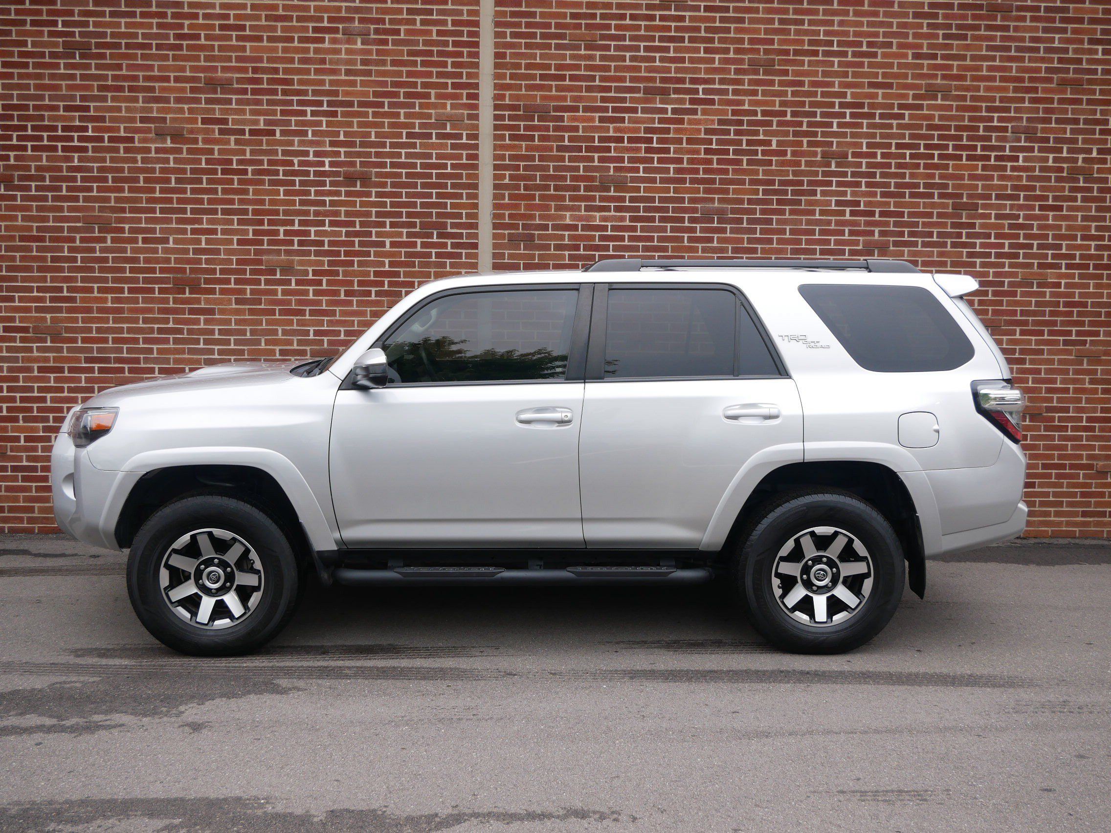 Used 2021 Toyota 4Runner TRD Off-Road AWD/4WD image 2
