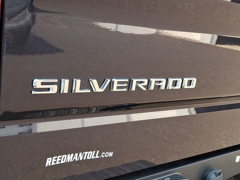 Used 2023 Chevrolet Silverado 1500 Custom Trail Boss AWD/4WD image 31