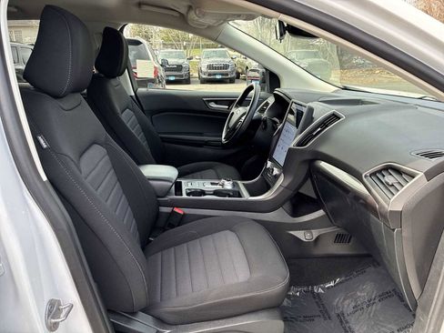 Used 2024 Ford Edge SE w/ Black Appearance Package AWD/4WD image 24