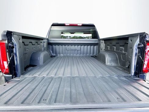 Used 2023 GMC Sierra 1500 SLT w/ SLT Premium Package image 30