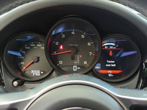 Used 2020 Porsche Macan AWD/4WD image 11