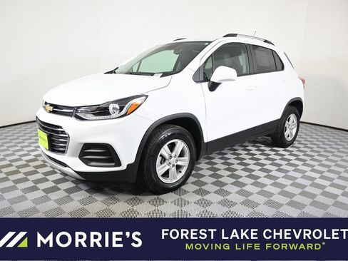 Used 2022 Chevrolet Trax LT w/ LT Convenience Package image 1