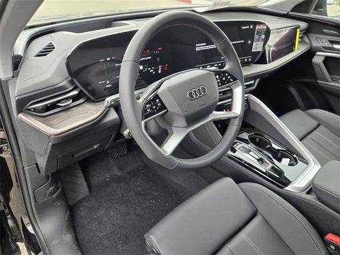 New 2025 Audi Q5 Prestige image 19
