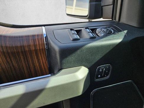 Used 2017 Ford F150 Lariat w/ Equipment Group 502A Luxury image 9