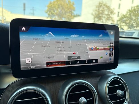 Used 2020 Mercedes-Benz GLC 300 image 41