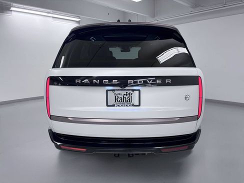 Used 2023 Land Rover Range Rover SV AWD/4WD image 5