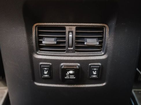 Used 2016 Nissan Titan Platinum Reserve image 32