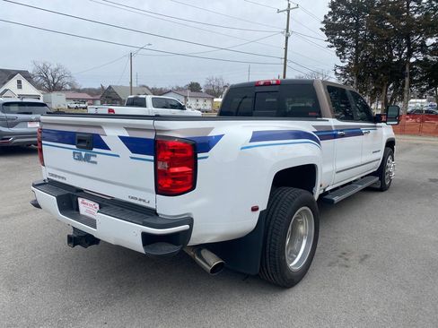 Used 2016 GMC Sierra 3500 Denali w/ Duramax Plus Package image 3
