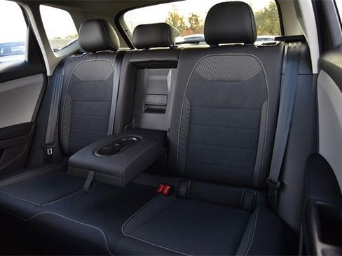 Certified 2023 Volkswagen Taos SE image 22