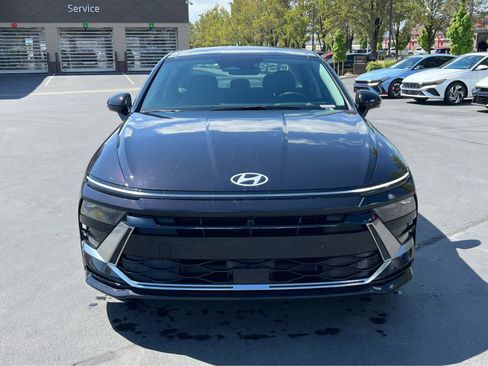 New 2026 Hyundai Sonata Limited FWD image 3