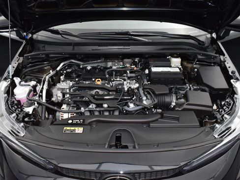 Used 2025 Toyota Corolla LE image 24