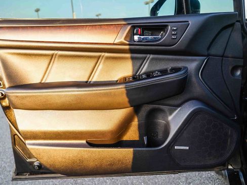 Used 2019 Subaru Outback 2.5i Limited w/ Popular Package #2 image 21