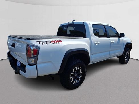 Used 2020 Toyota Tacoma TRD Off-Road w/ Technology Package AWD/4WD image 11