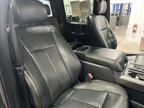 Certified 2019 Ford F150 Lariat w/ Equipment Group 502A Luxury AWD/4WD image 32