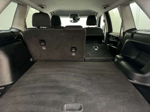 Used 2023 Jeep Grand Cherokee Laredo image 30