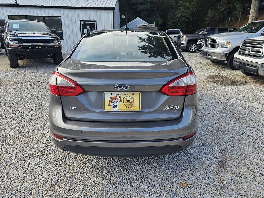 Used 2014 Ford Fiesta SE w/ Comfort Package FWD image 9
