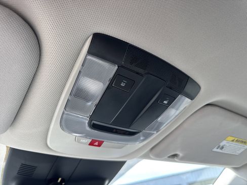 Certified 2025 Kia Sorento LX image 31