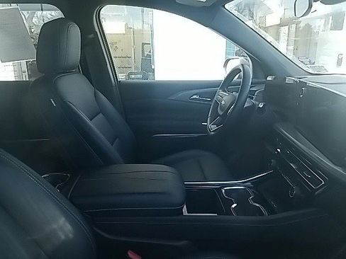 Certified 2025 Chevrolet Traverse LT image 26