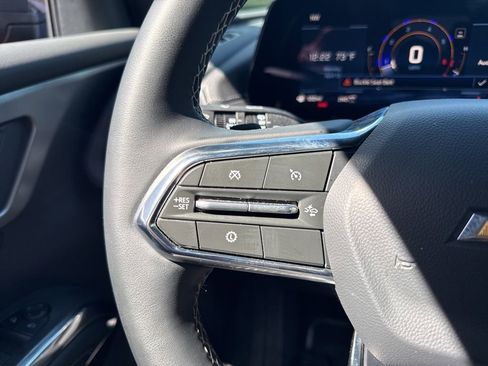 Used 2026 Chevrolet Traverse LT w/ Driver Confidence Package image 17