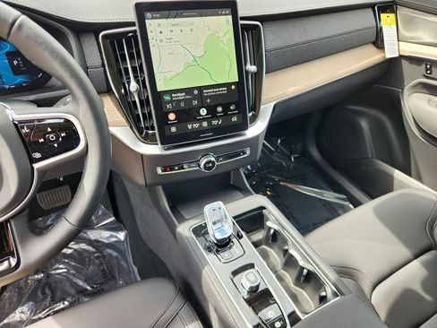 New 2026 Volvo XC90 B6 Plus w/ Protection Package Premier AWD/4WD image 28