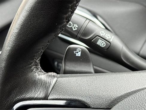 Used 2022 Chevrolet Bolt EUV LT w/ Convenience Package image 36