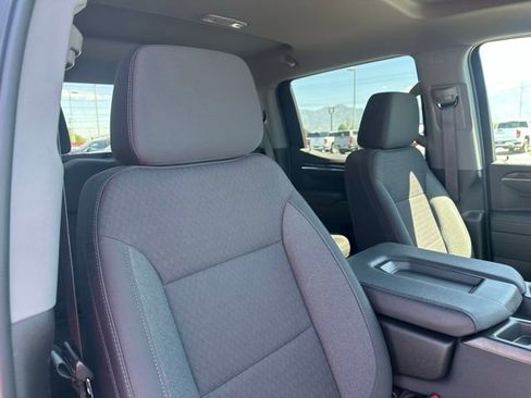 Certified 2024 GMC Sierra 1500 Elevation w/ LPO, Elevation Black Package AWD/4WD image 18