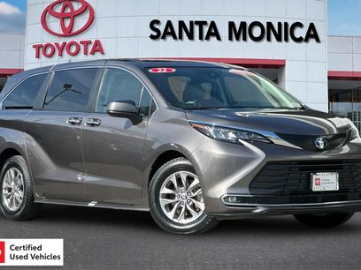 Certified 2022 Toyota Sienna XLE