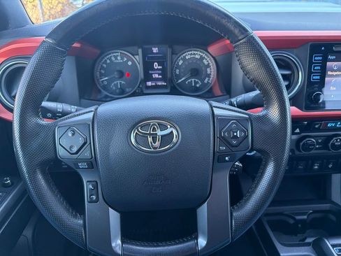 Used 2016 Toyota Tacoma SR5 image 16