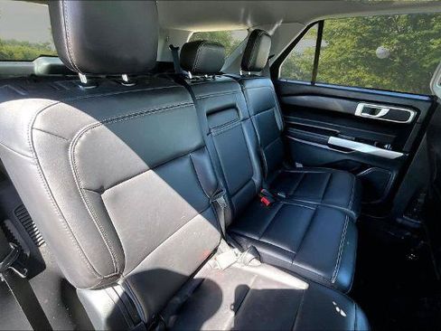Certified 2023 Ford Explorer XLT w/ Equipment Group 202A AWD/4WD image 26