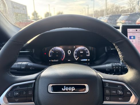 New 2025 Jeep Compass Limited w/ High Altitude Package image 18