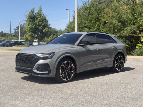 Certified 2024 Audi RS Q8 AWD/4WD image 3