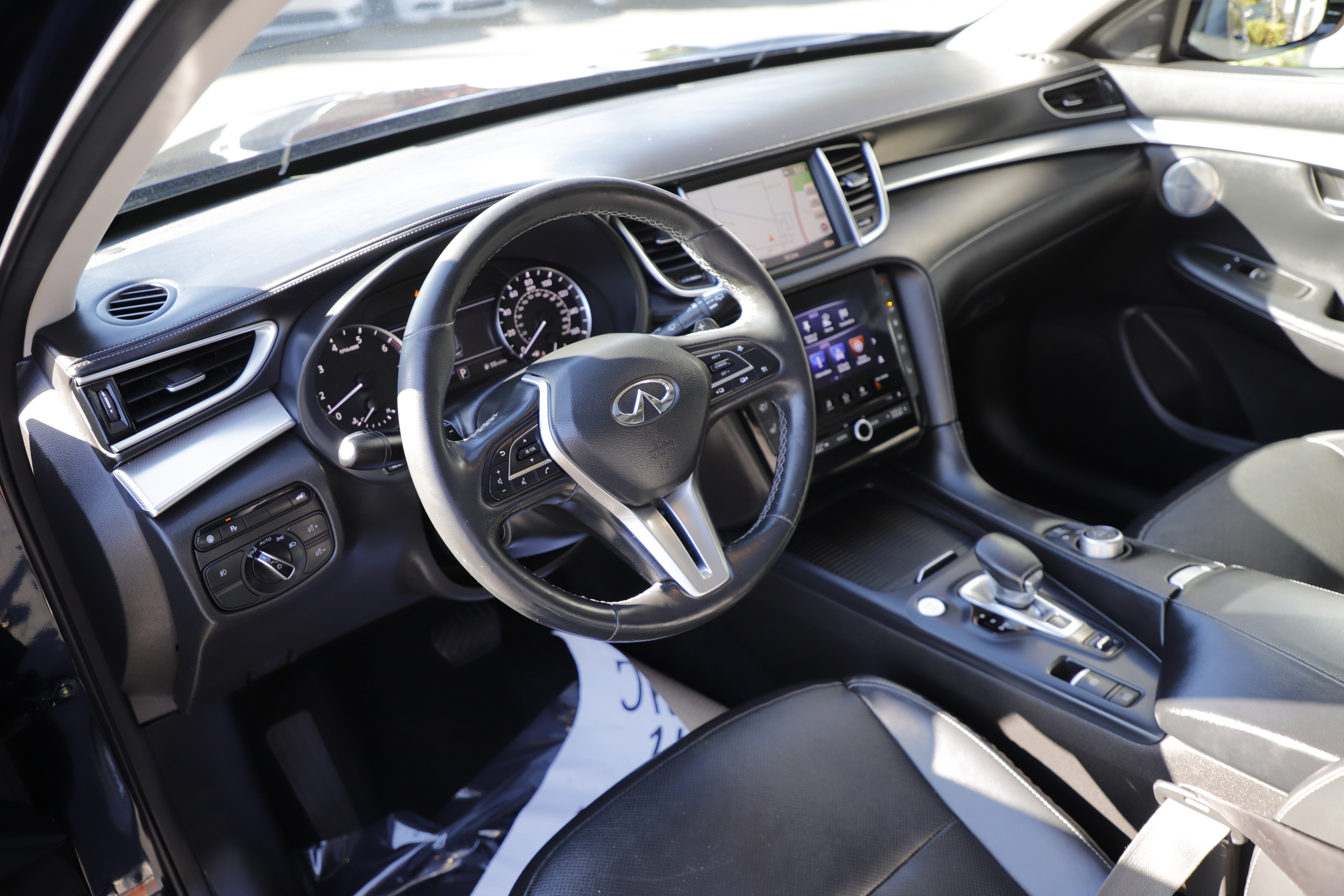 Used 2019 INFINITI QX50 Essential w/ Premium Heat Package AWD/4WD image 18