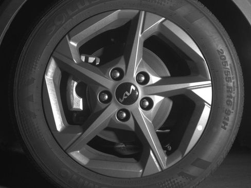 Used 2025 Kia K4 LXS image 12