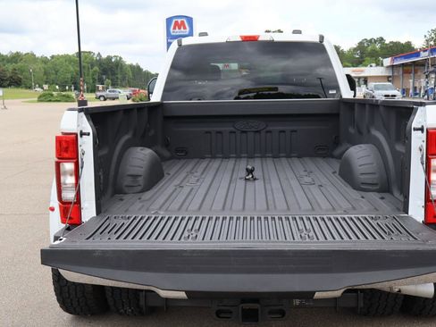 Used 2021 Ford F350 XLT AWD/4WD image 9