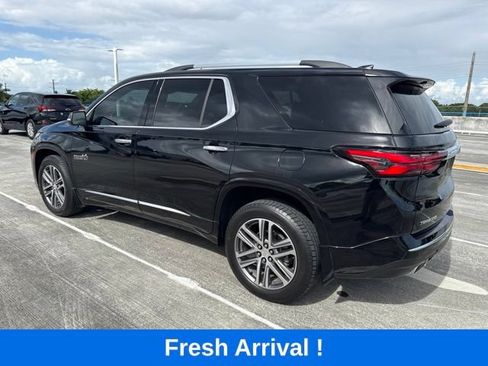 Used 2023 Chevrolet Traverse High Country FWD image 18