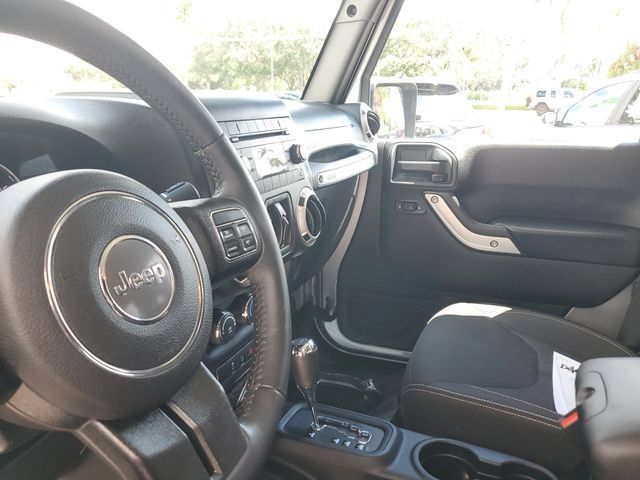 Used 2016 Jeep Wrangler Unlimited Sahara AWD/4WD image 23