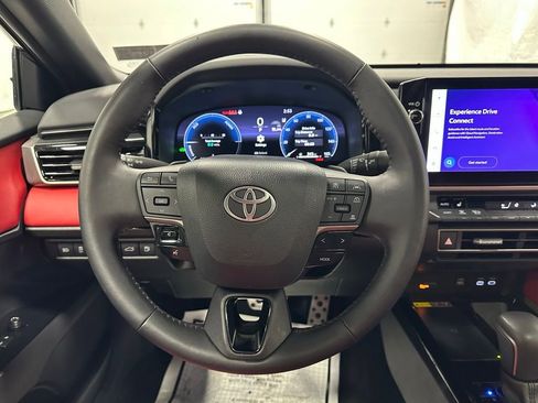 Used 2025 Toyota Camry XSE image 15