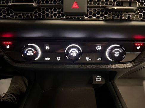 Used 2025 Honda HR-V Sport image 24