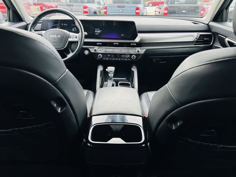 Used 2025 Kia Telluride S AWD/4WD image 25