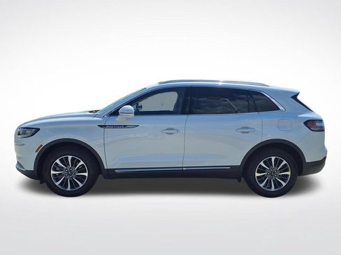Used 2022 Lincoln Nautilus FWD w/ Premium Package image 5
