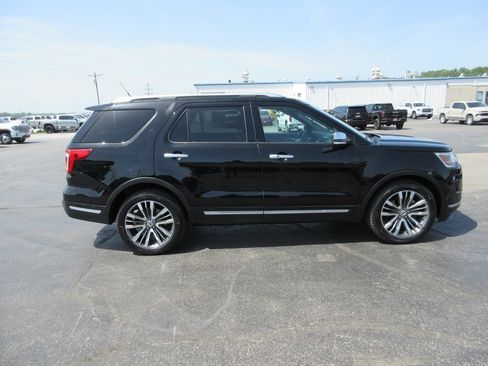 Used 2018 Ford Explorer Platinum AWD/4WD image 5