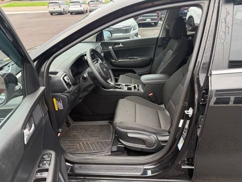 Used 2017 Kia Sportage LX AWD/4WD image 9