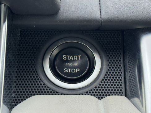 Used 2022 Land Rover Range Rover Sport SVR Carbon Edition image 23