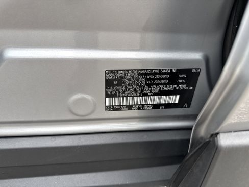 Used 2024 Toyota RAV4 XLE Premium FWD image 36